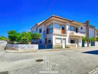 Corner House with Garden and Outbuildings - Escalos Cima - Castelo Branco - ID: 21-11839